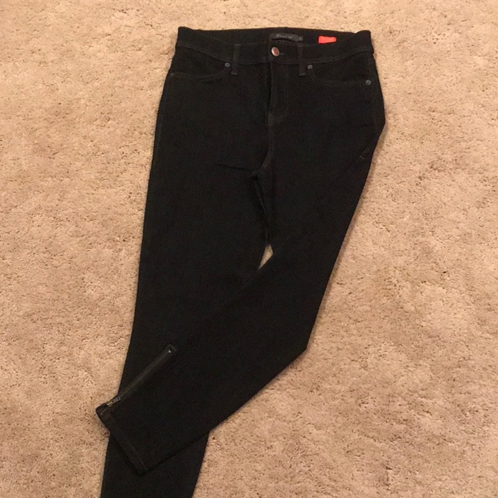 Level 99 Tanya High Rise Crop w/ zippers